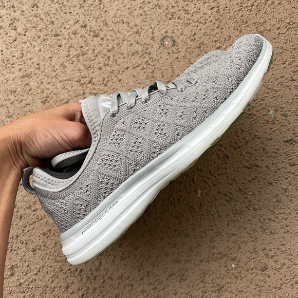 APL Lululemon Phantom TechLoom Sneakers size 6 - Picture 5 of 12